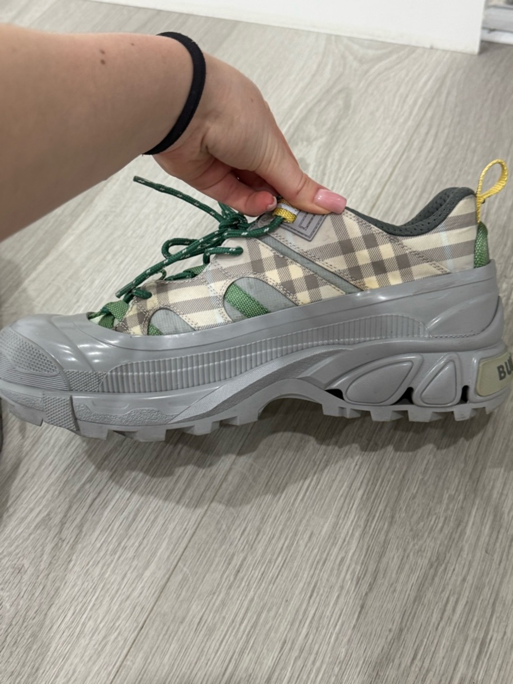 Burberry Sneakers Check Print Green/Beige – Size 10 – Authentic - Picture 8 of 12